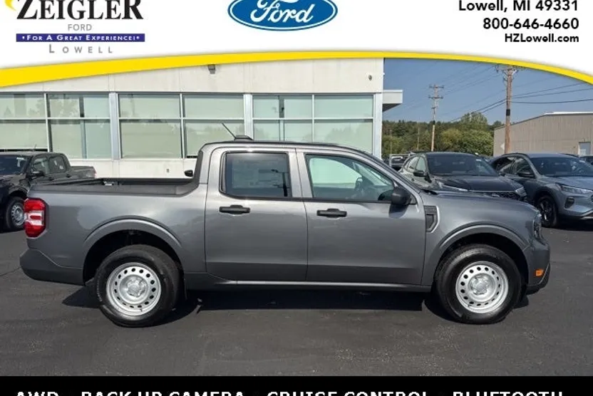 2025 Ford Maverick XL photo 1