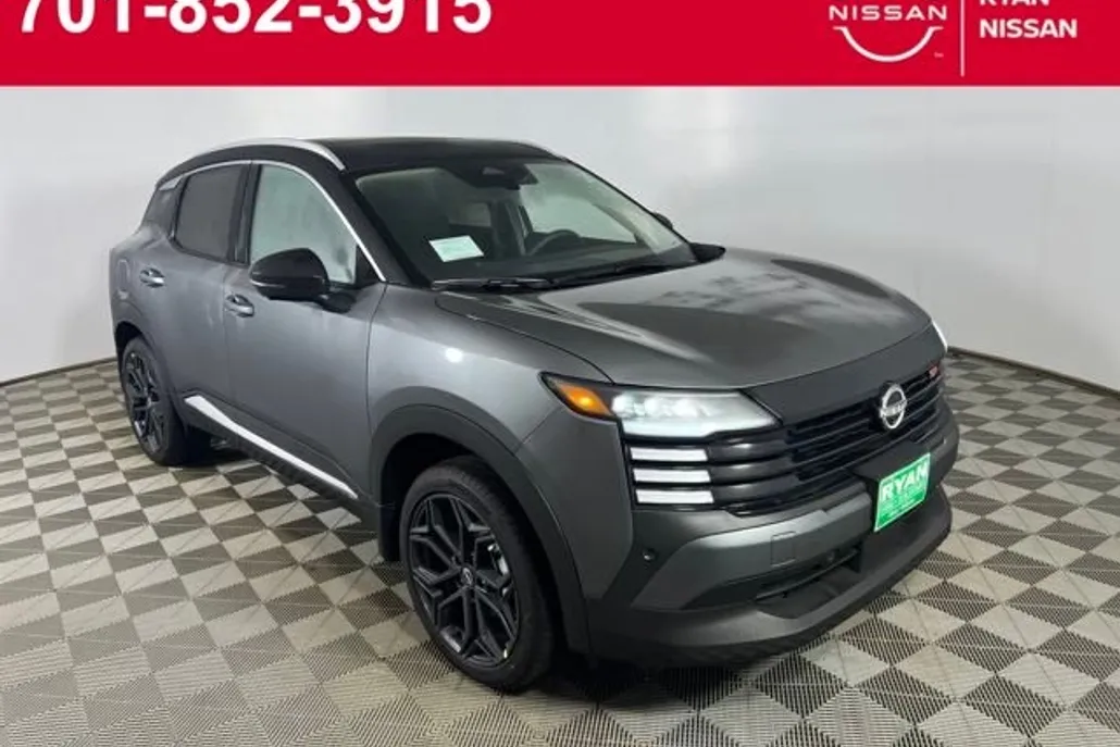 2025 Nissan Kicks SR photo 1
