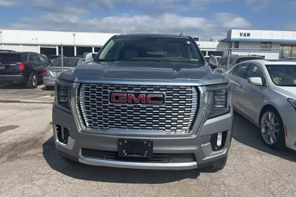 2023 Gmc Yukon XL Denali photo 1