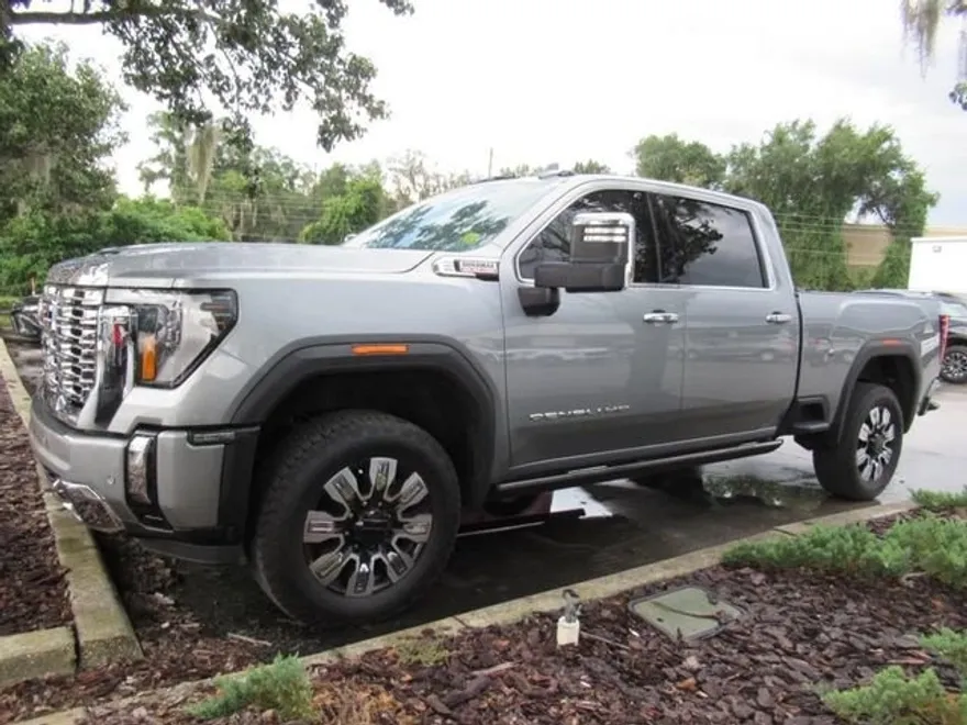 2024 Gmc Sierra 2500 HD Denali photo 1