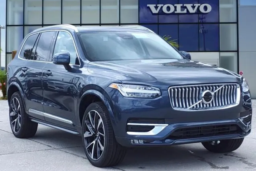 2025 Volvo XC90 Plus photo 1