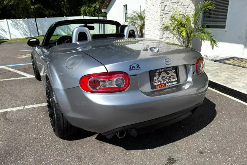 2011 Mazda MX-5 Miata Miata Grand Touring photo 1