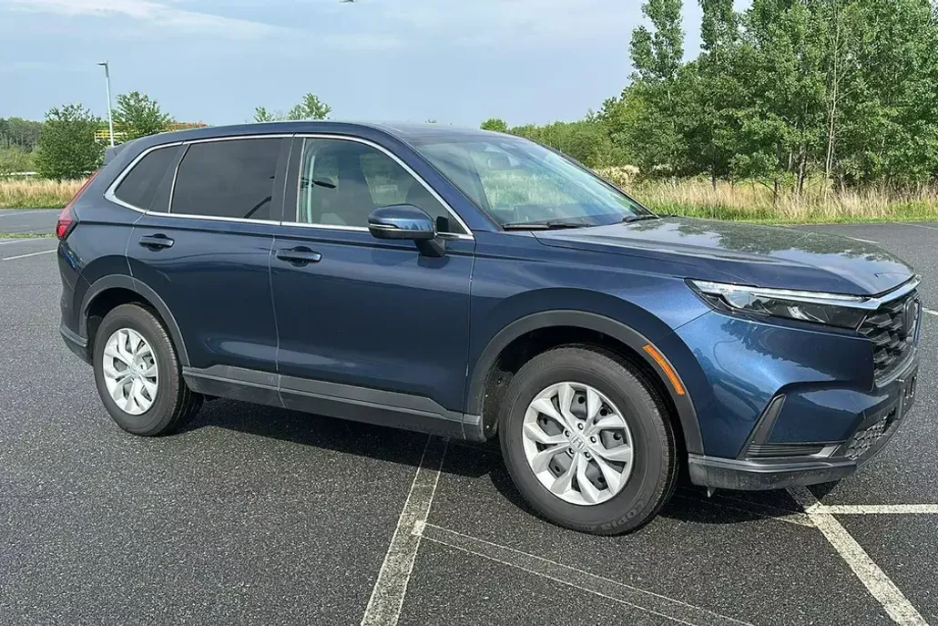 2025 Honda CR-V LX photo 1