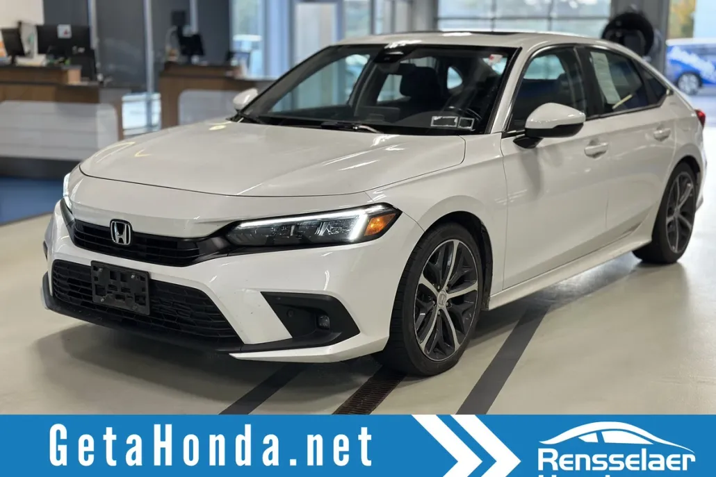 2022 Honda Civic Touring photo 1