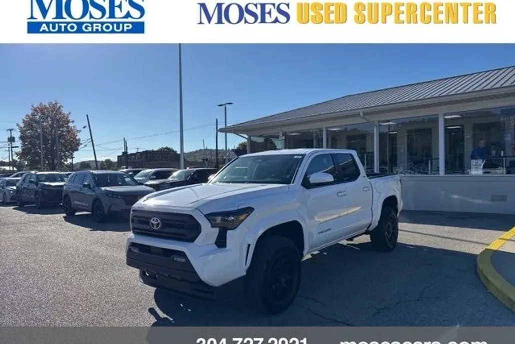 2025 Toyota Tacoma SR5 photo 1