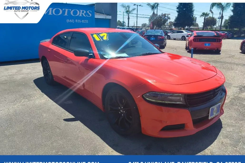 2017 Dodge Charger SE photo 1