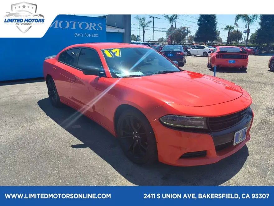 2017 Dodge Charger SE photo 1