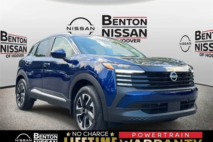 2025 Nissan Kicks SV photo 1