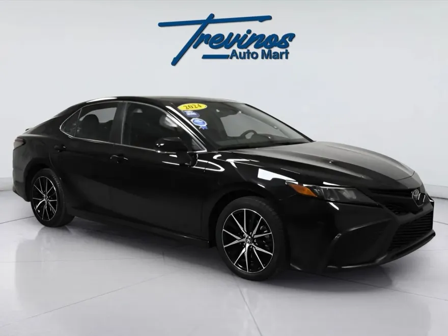 2024 Toyota Camry SE photo 1