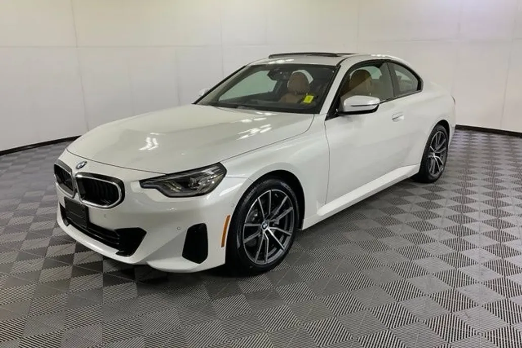 2024 Bmw 230i xDrive photo 1