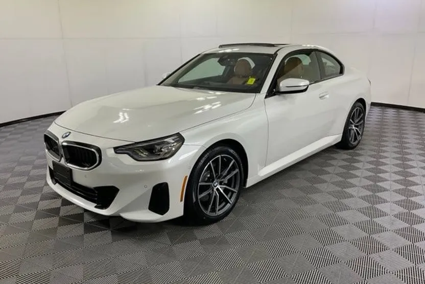 2024 Bmw 230i xDrive photo 1