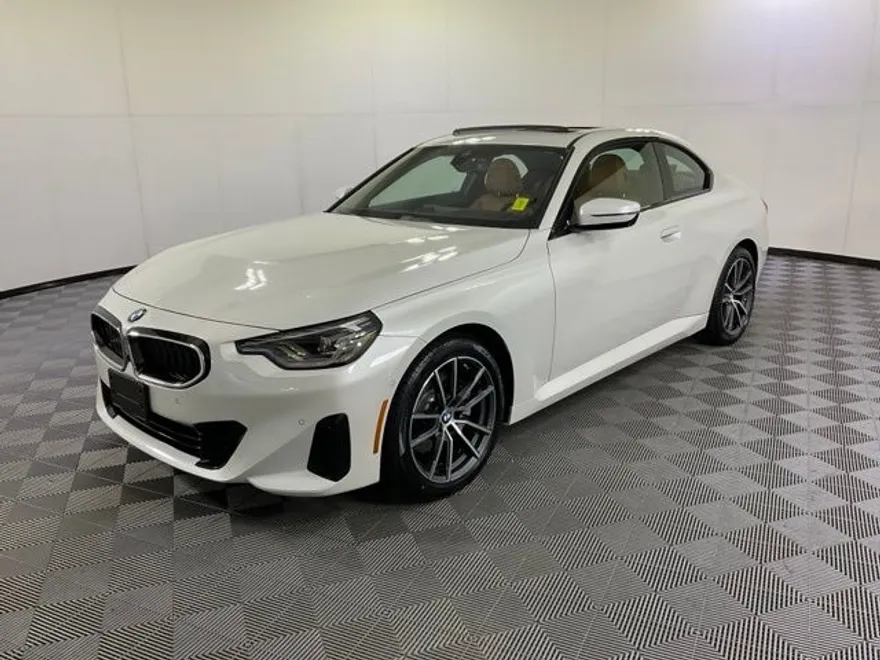 2024 Bmw 230i xDrive photo 1
