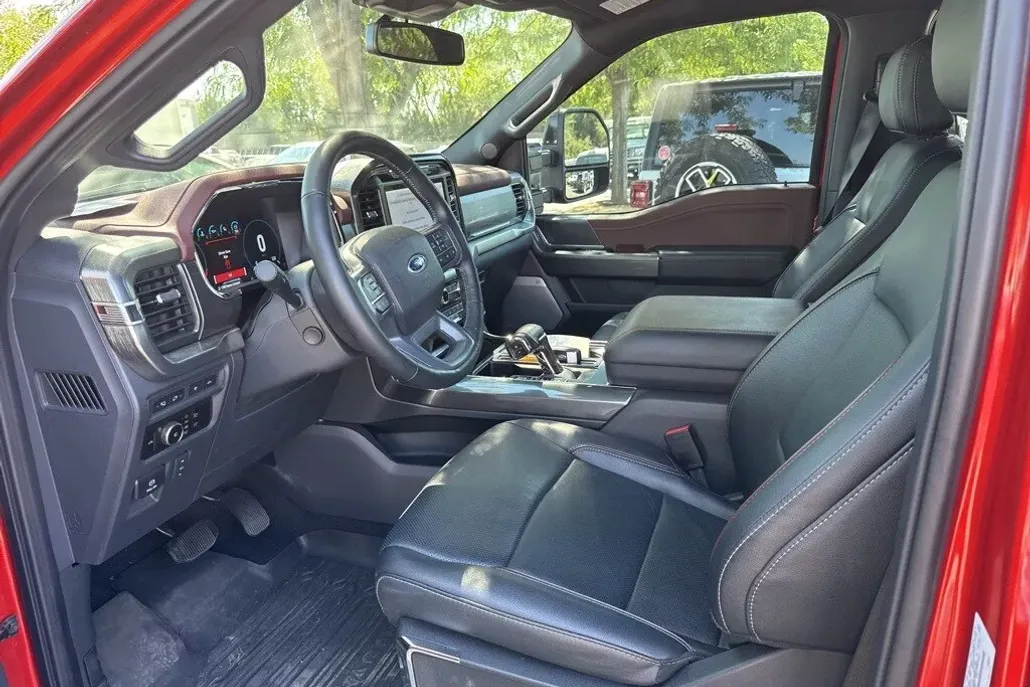 2023 Ford F-150 Lariat photo 1
