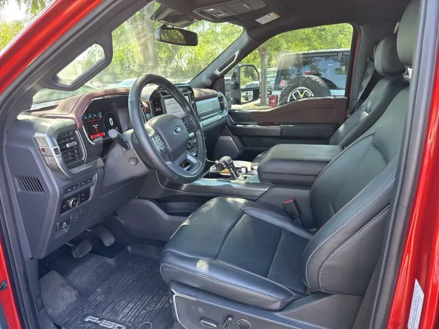 2023 Ford F-150 Lariat photo 1