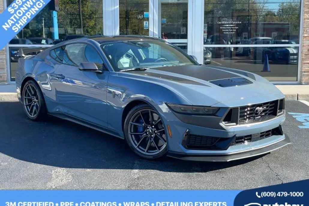 2024 Ford Mustang Dark Horse photo 1