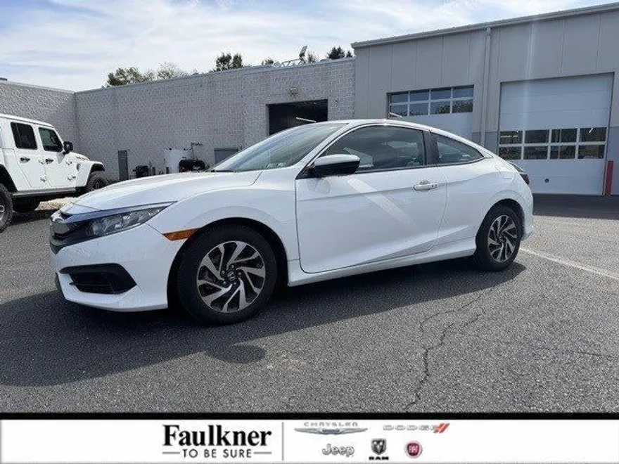 2018 Honda Civic photo 1