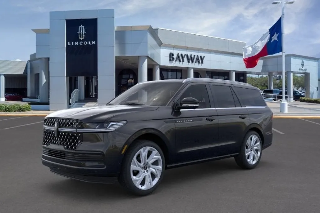 2025 Lincoln Navigator Black Label photo 1
