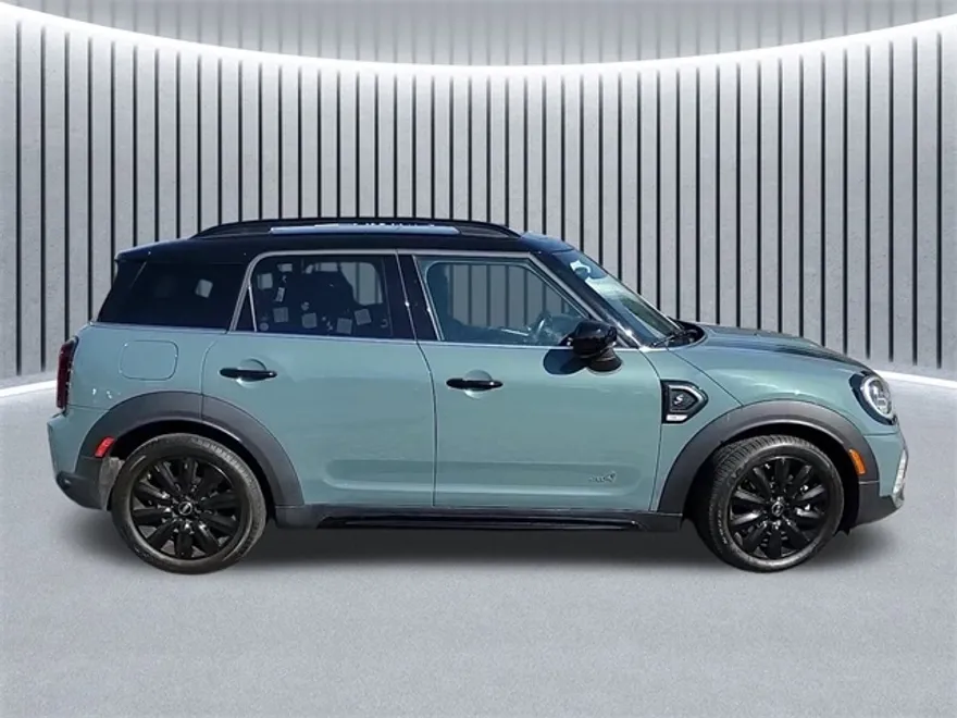 2021 Mini Countryman S ALL4 photo 1