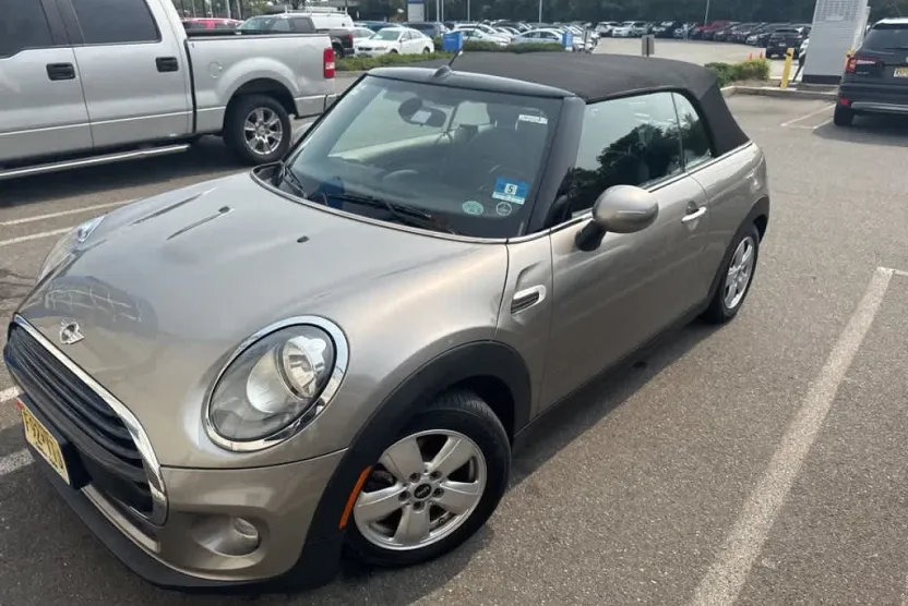 2016 Mini Cooper Convertible photo 1
