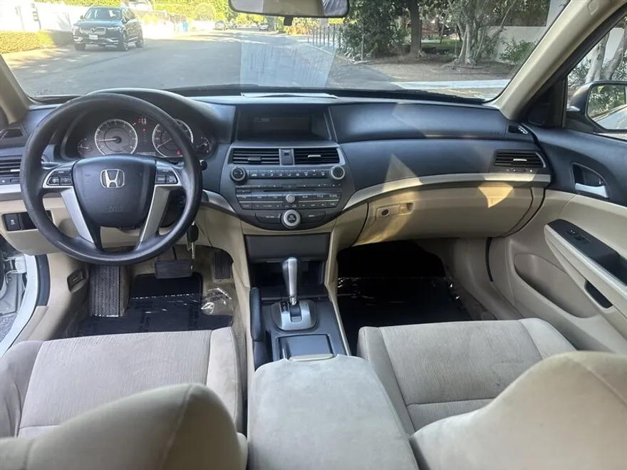 2012 Honda Accord LX photo 1