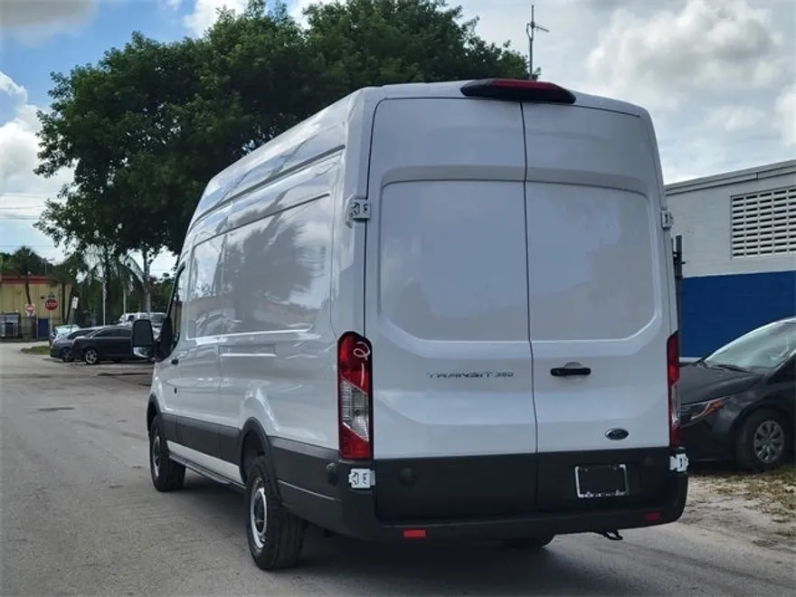 2025 Ford Transit photo 1