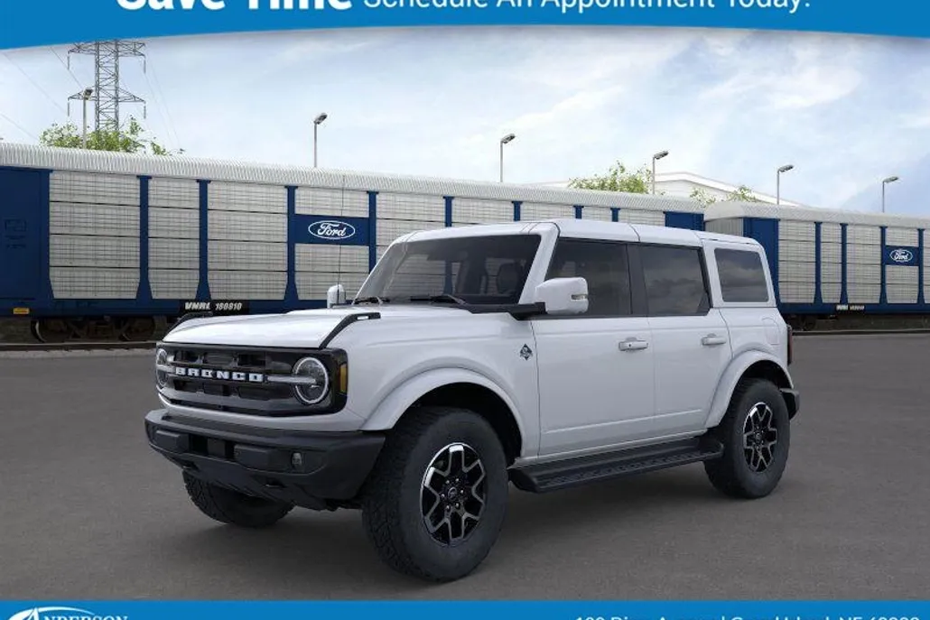 2025 Ford Bronco Outer Banks photo 1