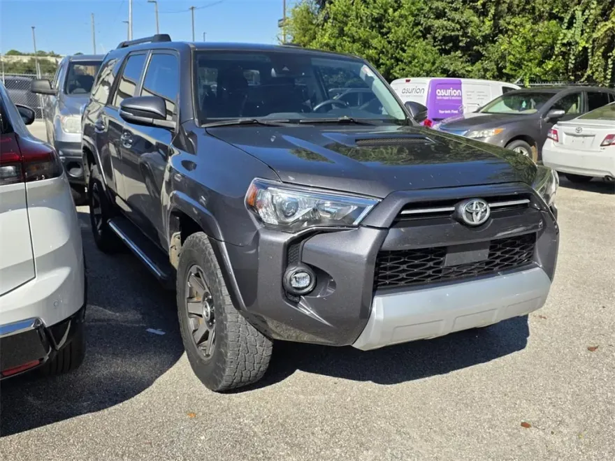 2021 Toyota 4Runner TRD Off-Road Premium photo 1