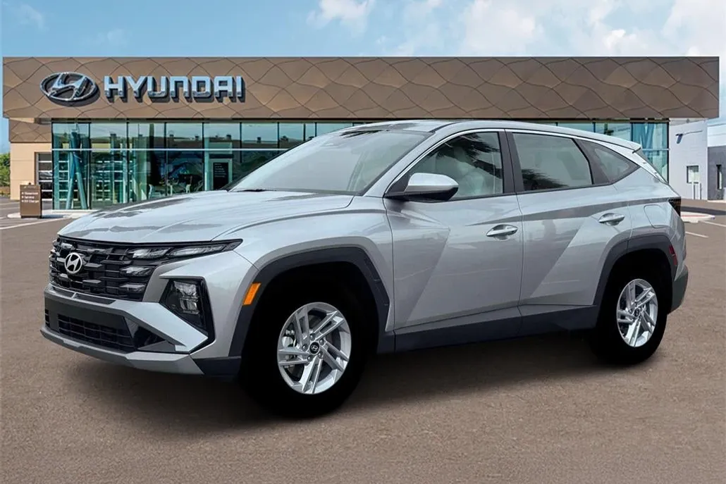 2026 Hyundai Tucson SE photo 1