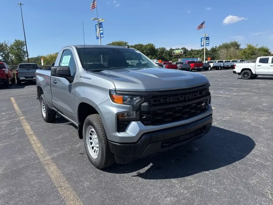 2026 Chevrolet Silverado 1500 photo 1