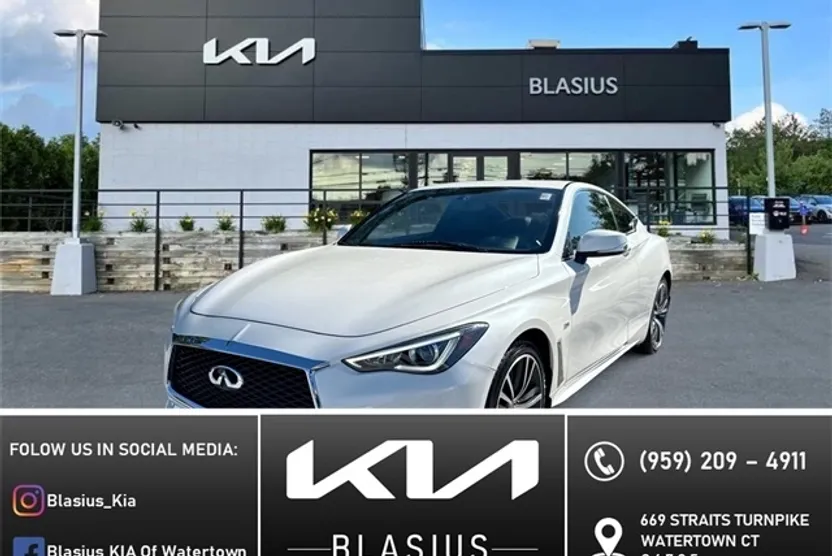 2018 Infiniti Q60 3.0t Luxe photo 1