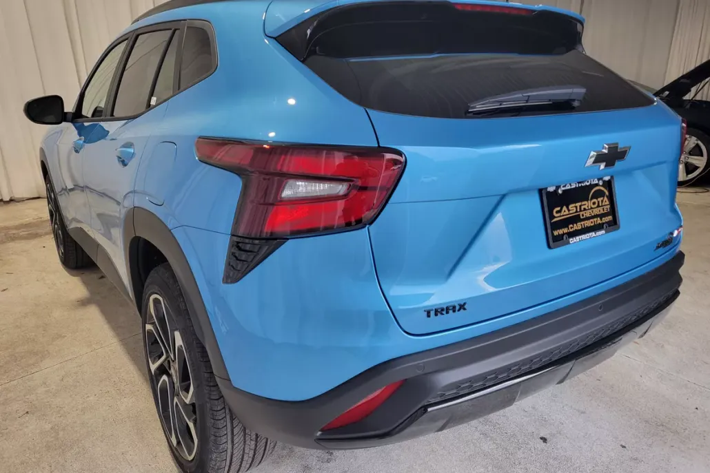 2025 Chevrolet Trax photo 1