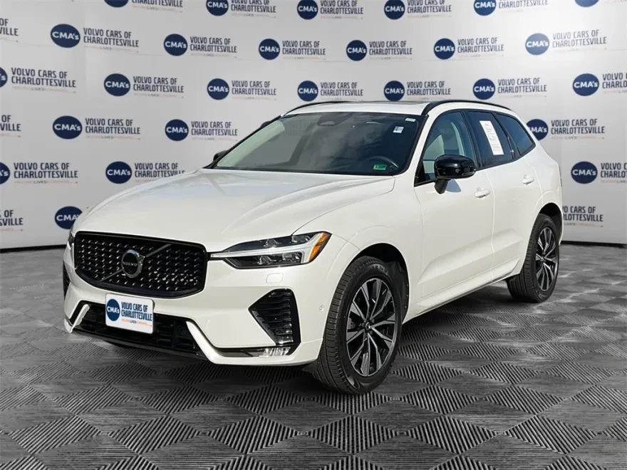 2023 Volvo XC60 B5 Plus photo 1