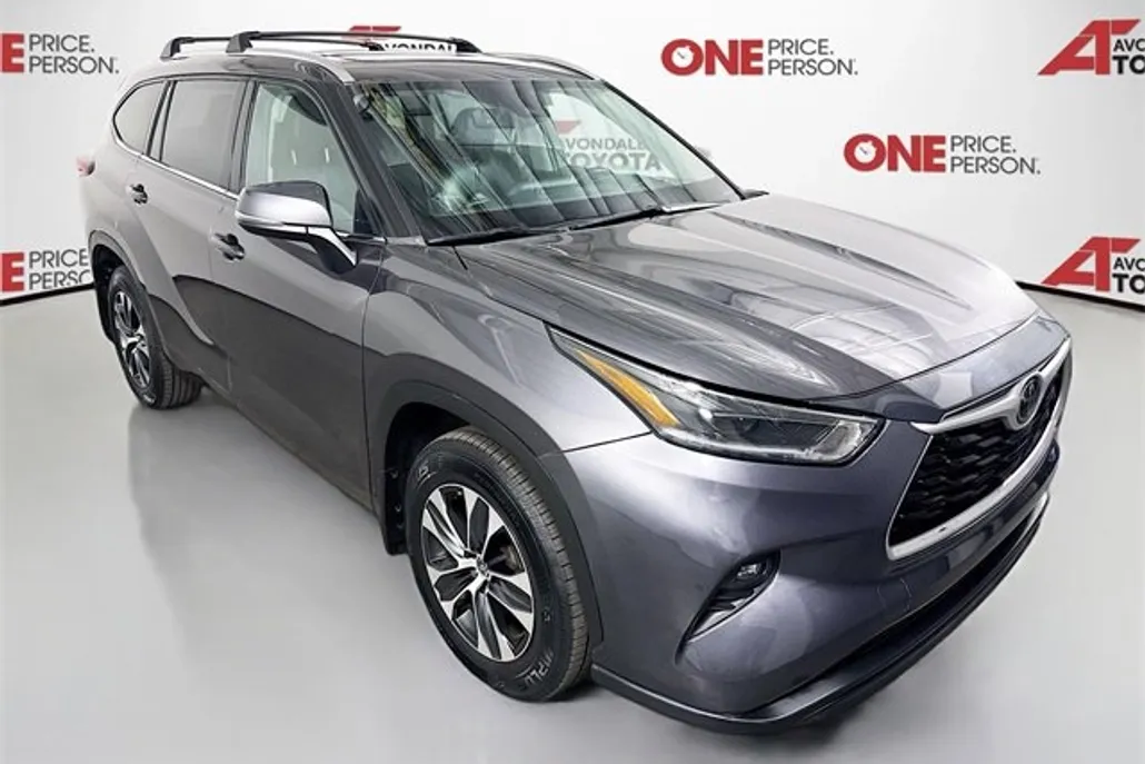 2021 Toyota Highlander XLE photo 1