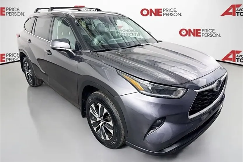 2021 Toyota Highlander XLE photo 1