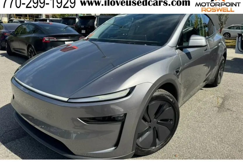 2026 Tesla Model Y photo 1