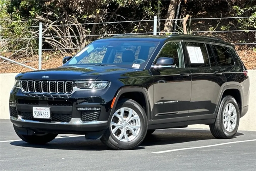2023 Jeep Grand Cherokee Limited photo 1