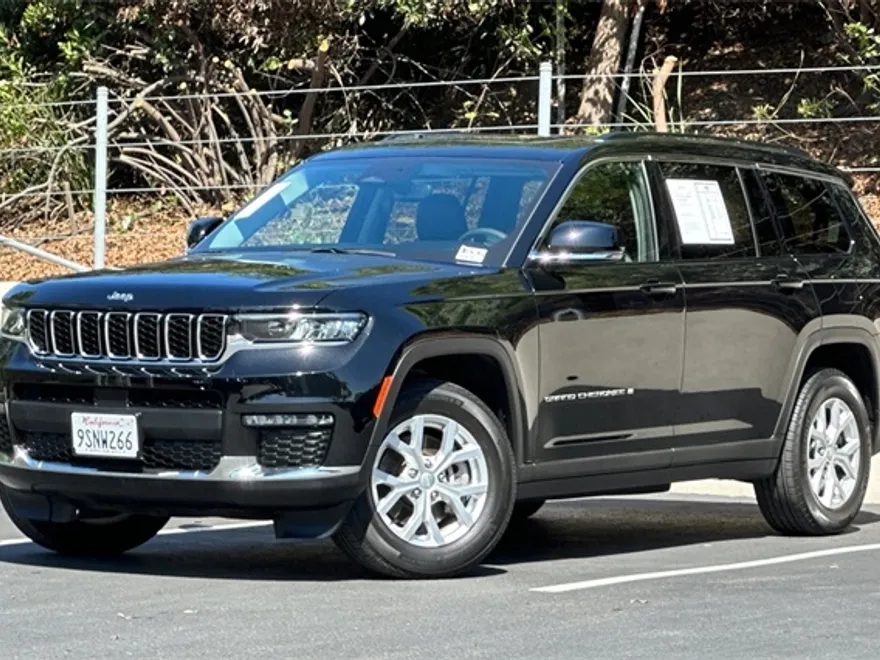 2023 Jeep Grand Cherokee Limited photo 1