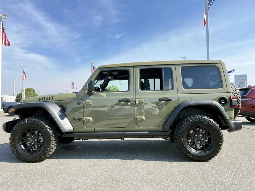 2025 Jeep Wrangler Willys photo 1