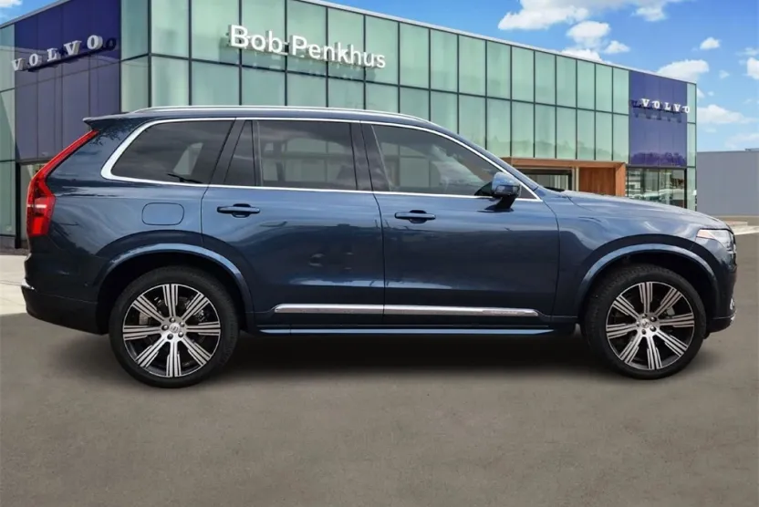 2023 Volvo XC90 Recharge T8 Plus photo 1
