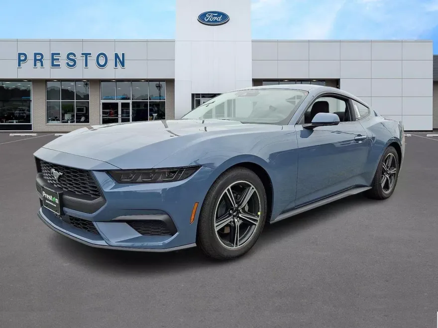 2025 Ford Mustang EcoBoost photo 1