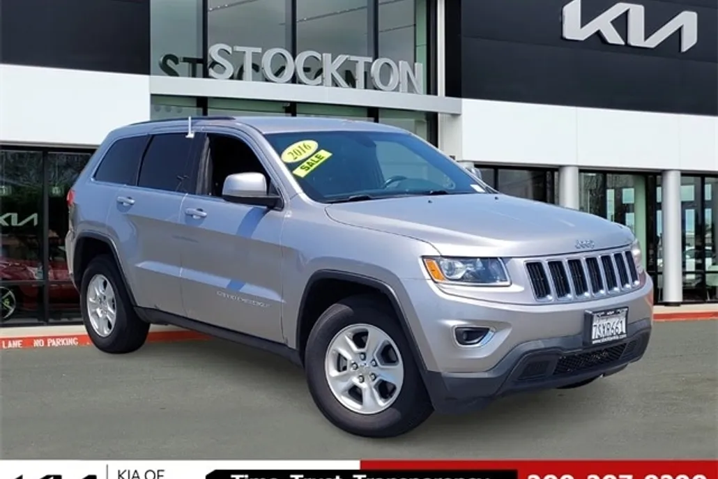 2016 Jeep Grand Cherokee Laredo photo 1