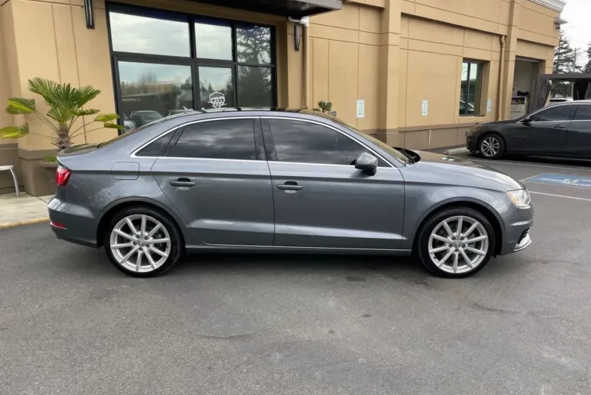 2016 Audi A3 2.0T Premium Plus photo 1