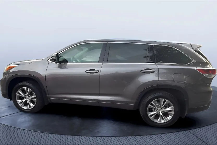 2015 Toyota Highlander XLE Sport photo 1