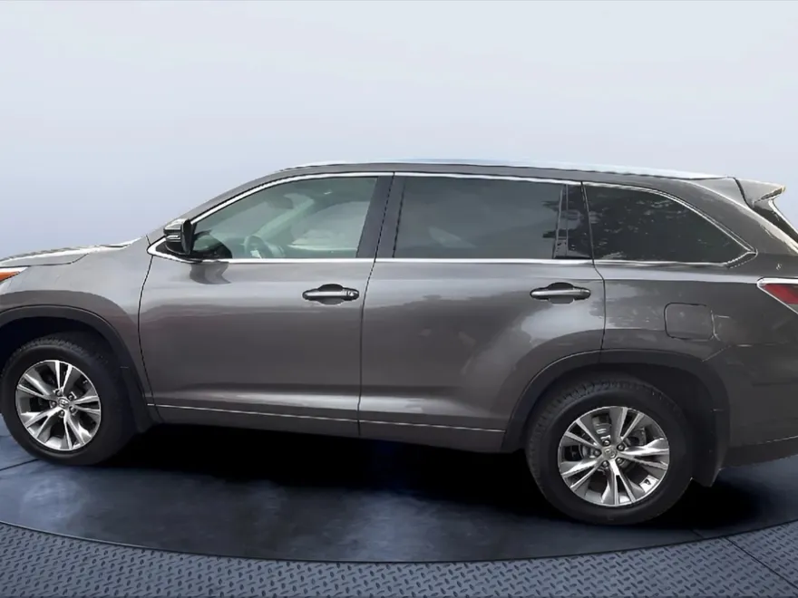 2015 Toyota Highlander XLE Sport photo 1