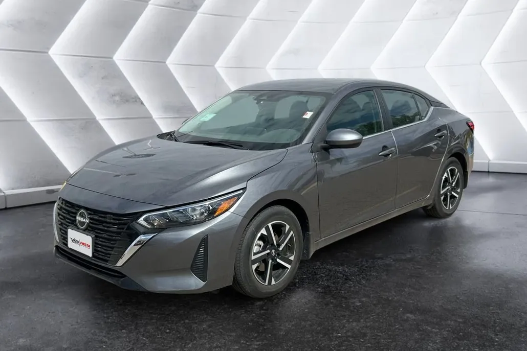 2025 Nissan Sentra SV photo 1