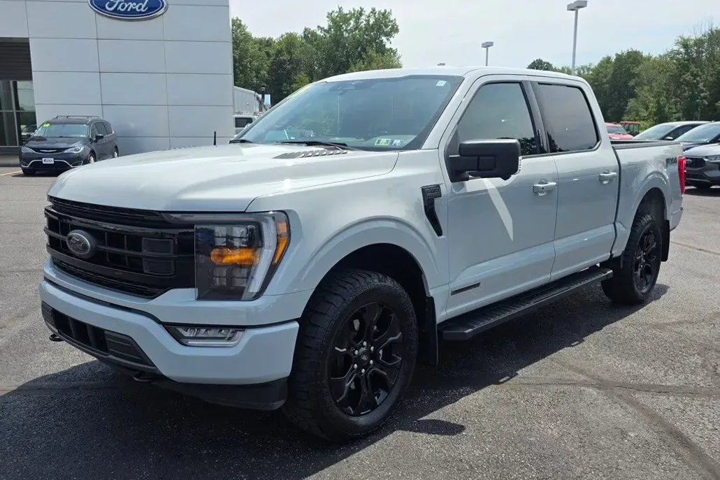 2023 Ford F-150 XLT photo 1
