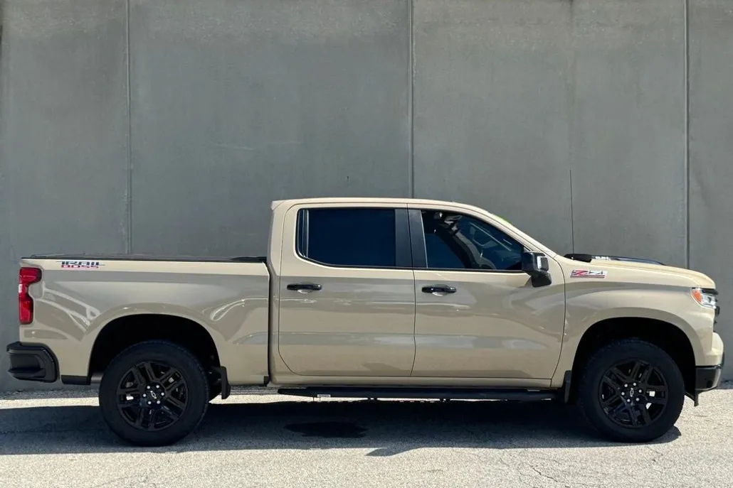 2022 Chevrolet Silverado 1500 LT Trail Boss photo 1