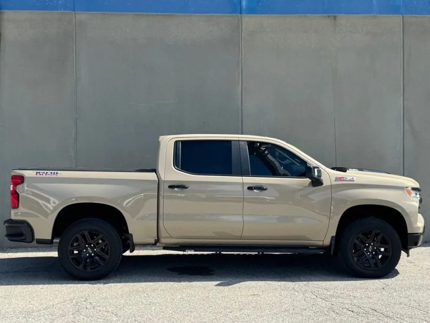 2022 Chevrolet Silverado 1500 LT Trail Boss photo 1
