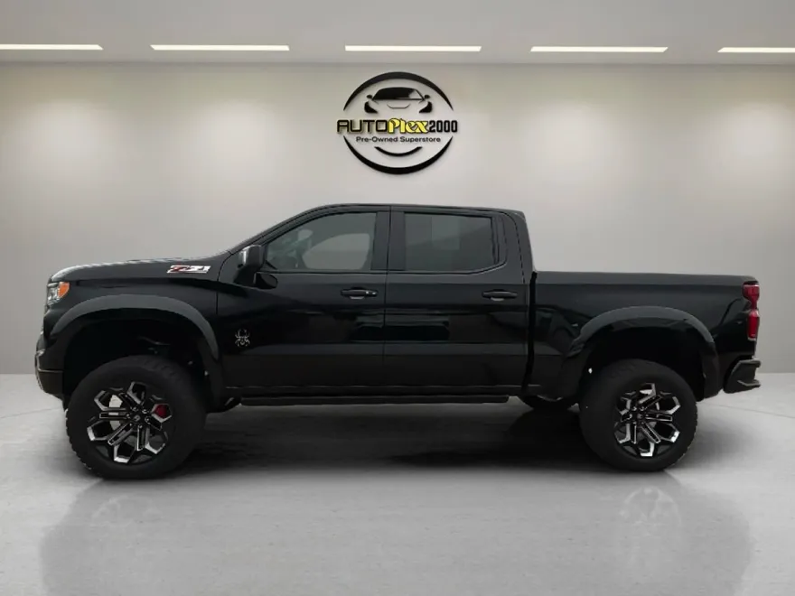 2024 Chevrolet Silverado 1500 RST photo 1