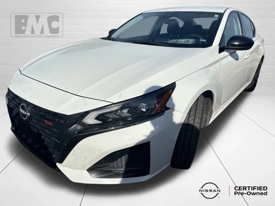 2024 Nissan Altima 2.5 SR photo 1